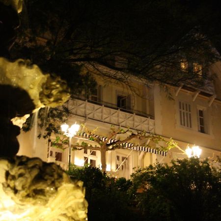 Hotel Villa La Cheneraie Saint-Raphaël Exterior foto