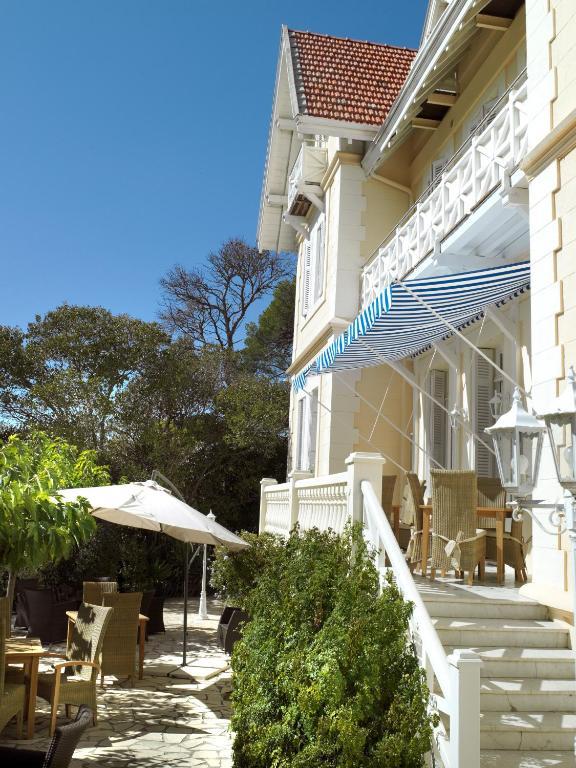 Hotel Villa La Cheneraie Saint-Raphaël Exterior foto